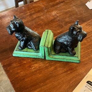 Black Scottie Dog Bookends on Green Bases